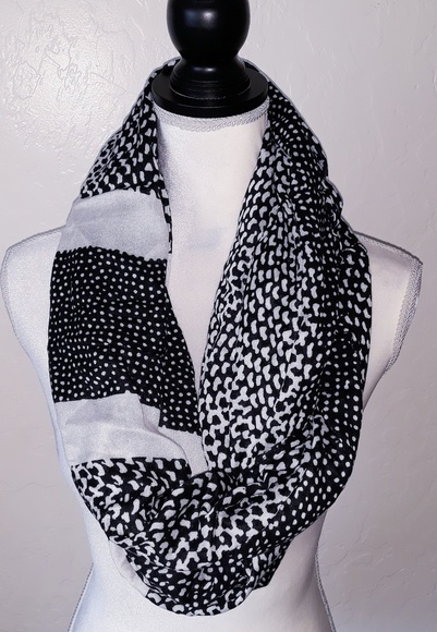 michael kors black and white scarf